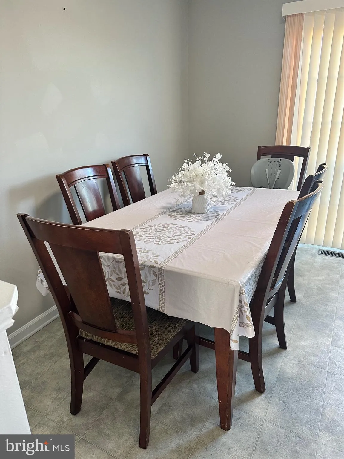 Winchester, Virginia 22602, United States, 3 Bedrooms Bedrooms, ,3 BathroomsBathrooms,Residential,Active,190834