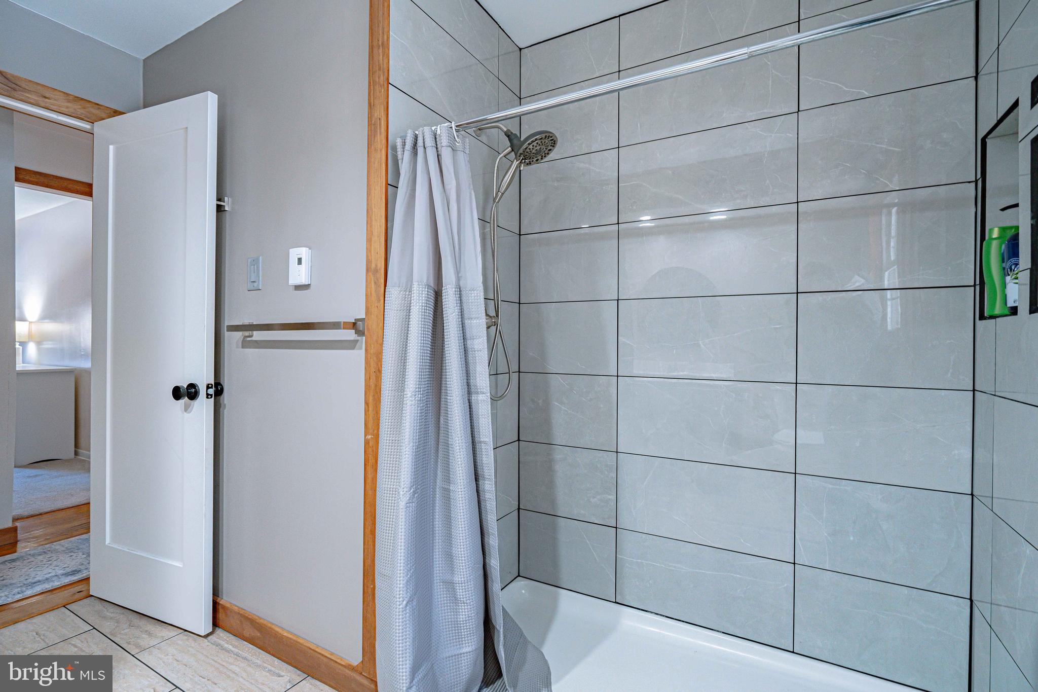 HAUTO VALLEY ESTATES - Residential