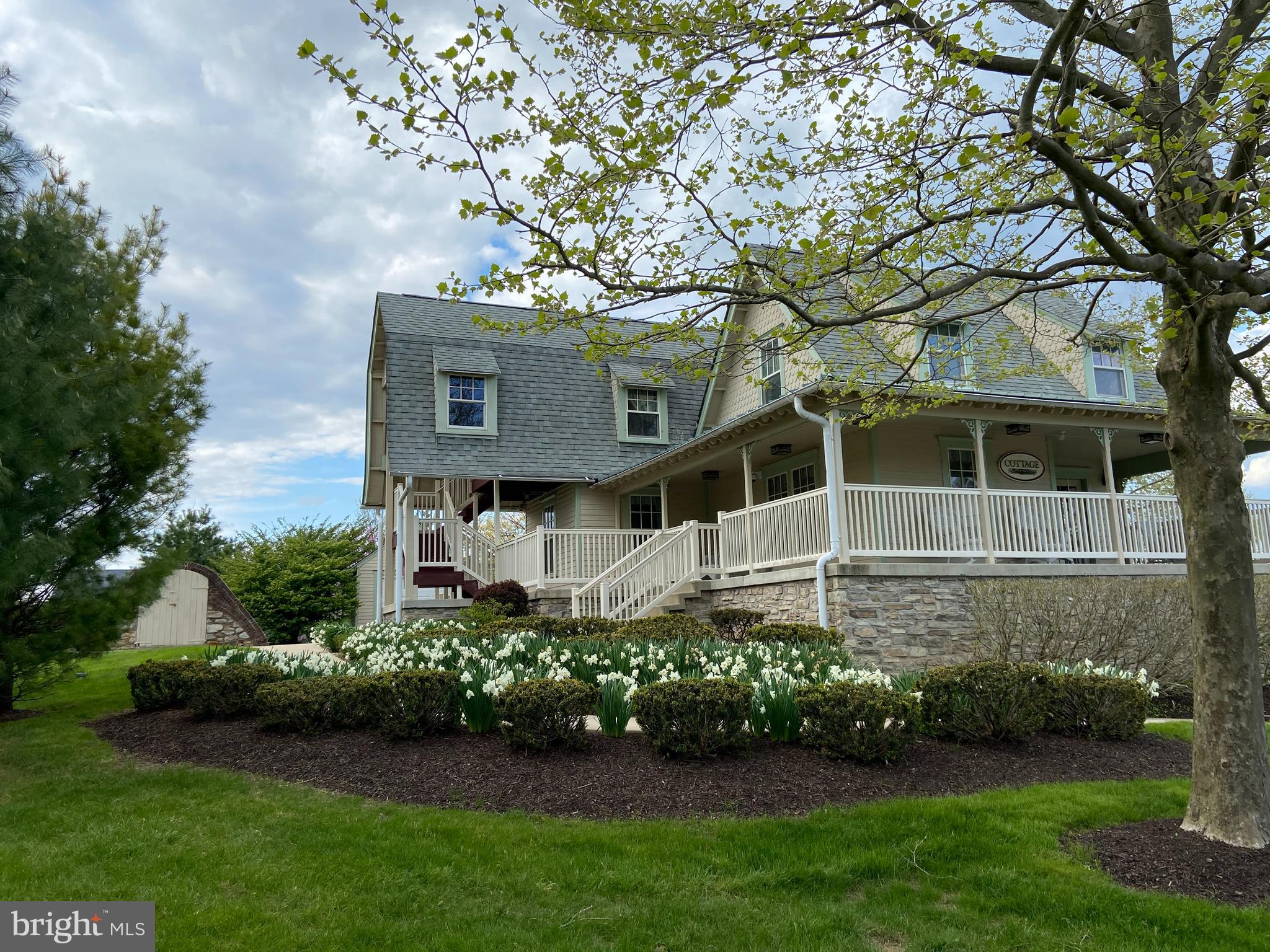 VILLAGES AT HILLVIEW - Residential