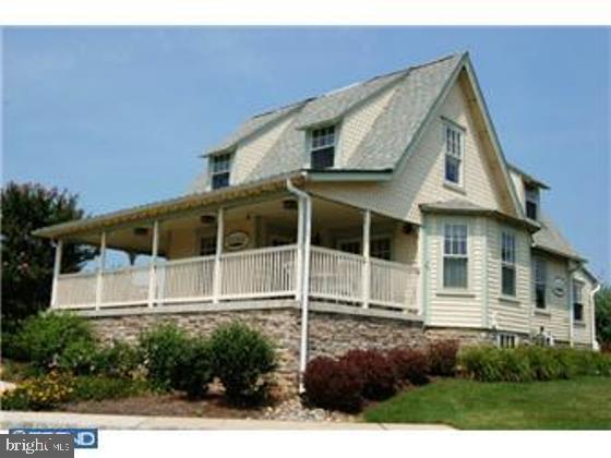 VILLAGES AT HILLVIEW - Residential