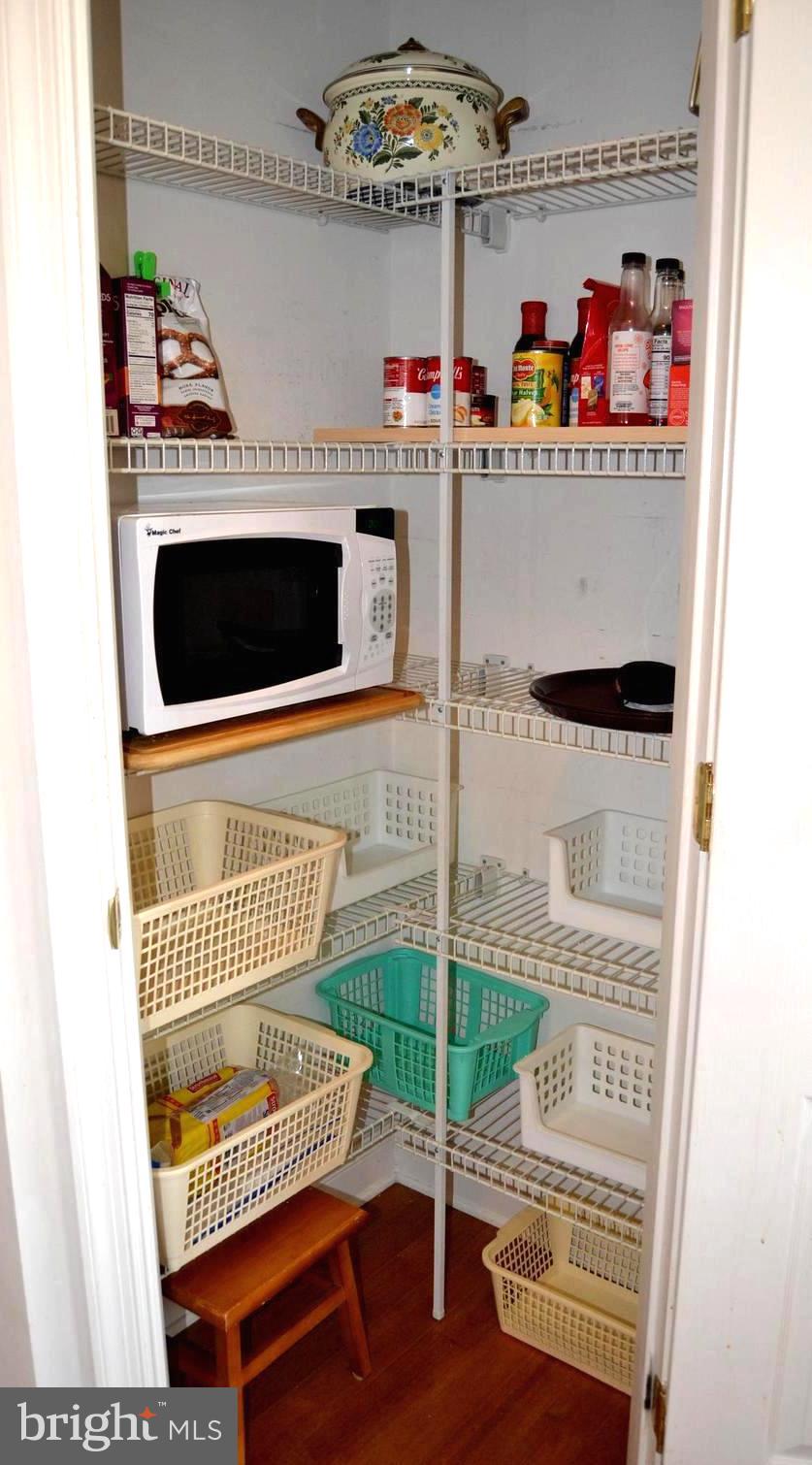 VILLAGES AT HILLVIEW - Residential