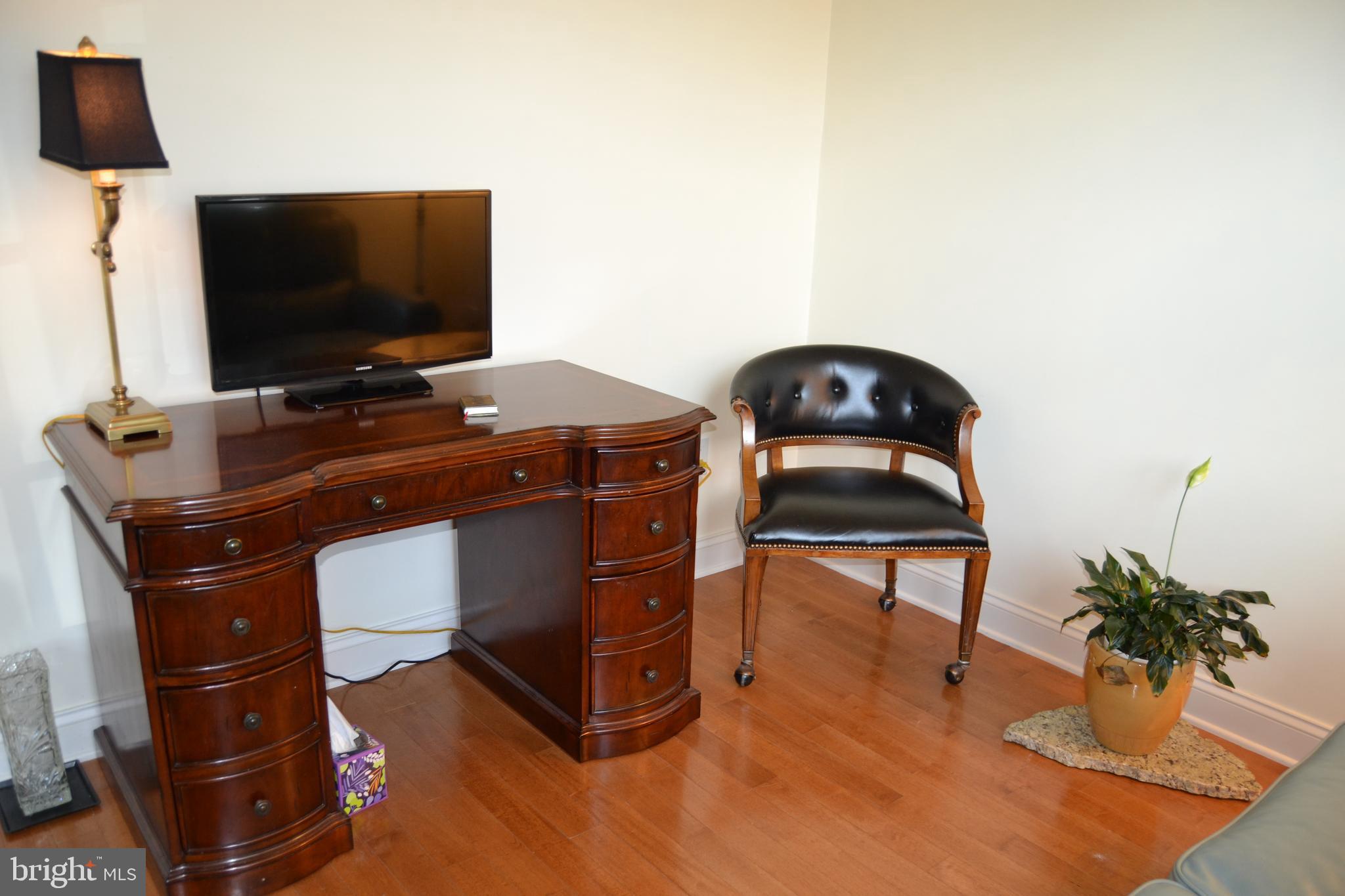 VILLAGES AT HILLVIEW - Residential