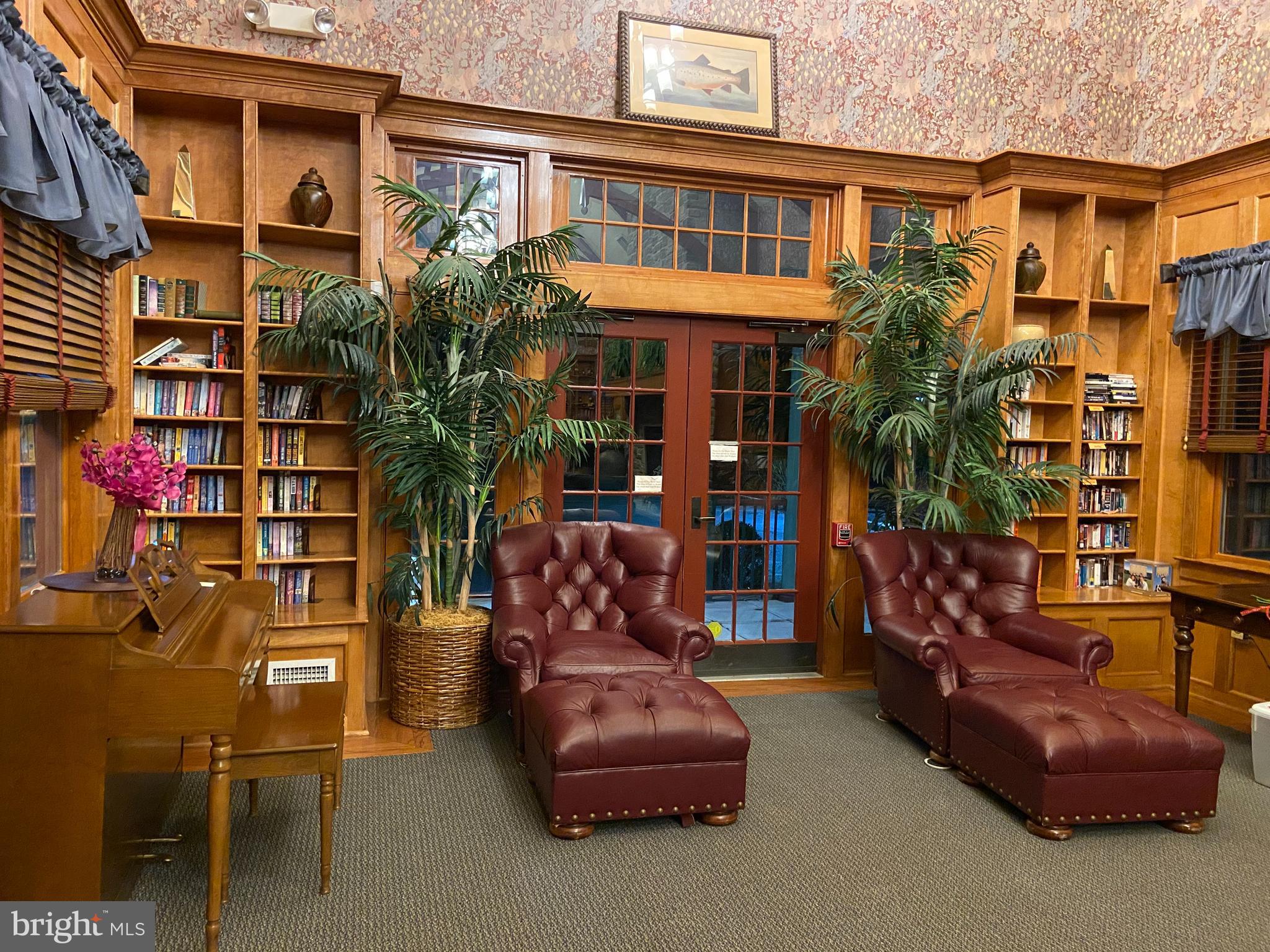 VILLAGES AT HILLVIEW - Residential