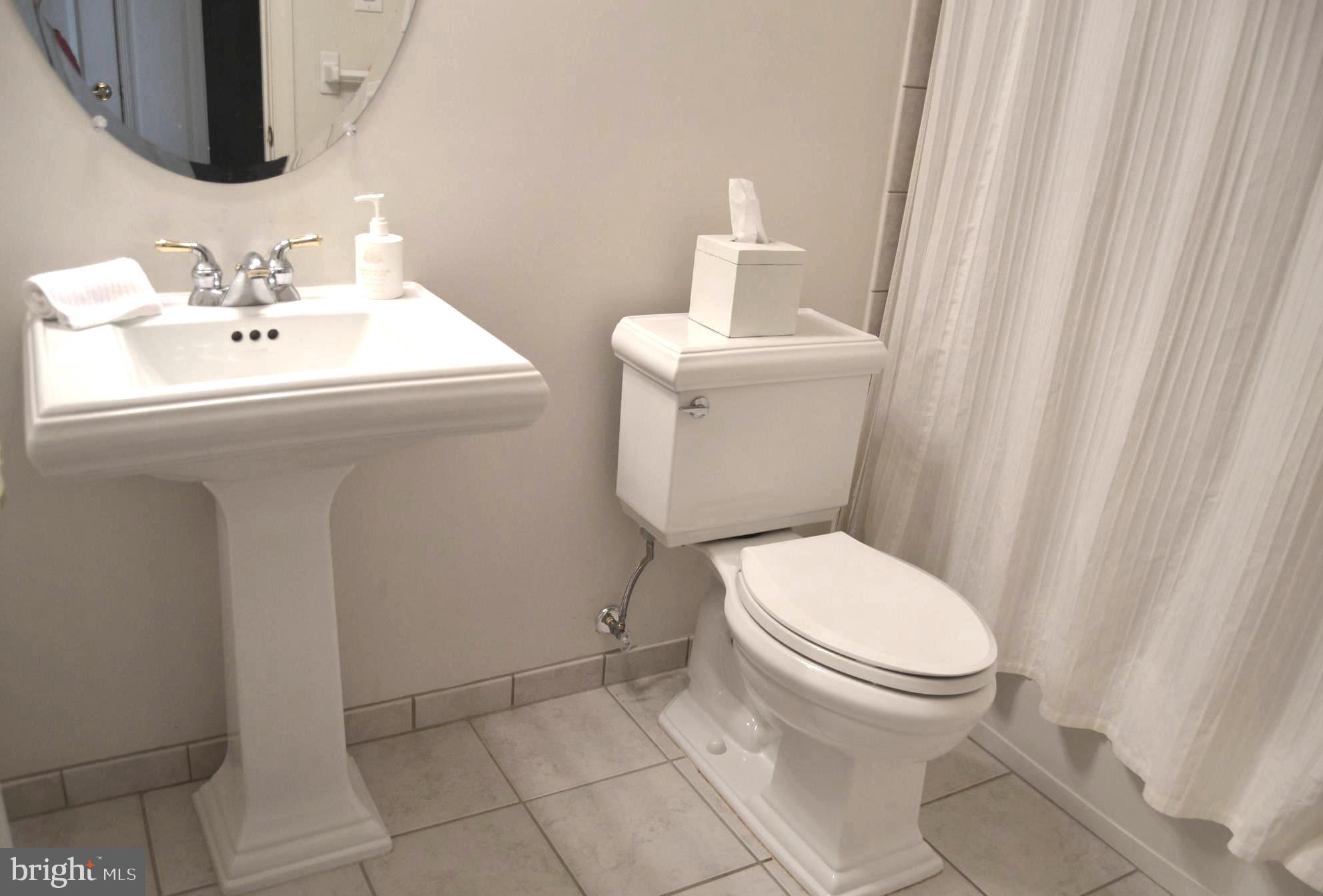 VILLAGES AT HILLVIEW - Residential