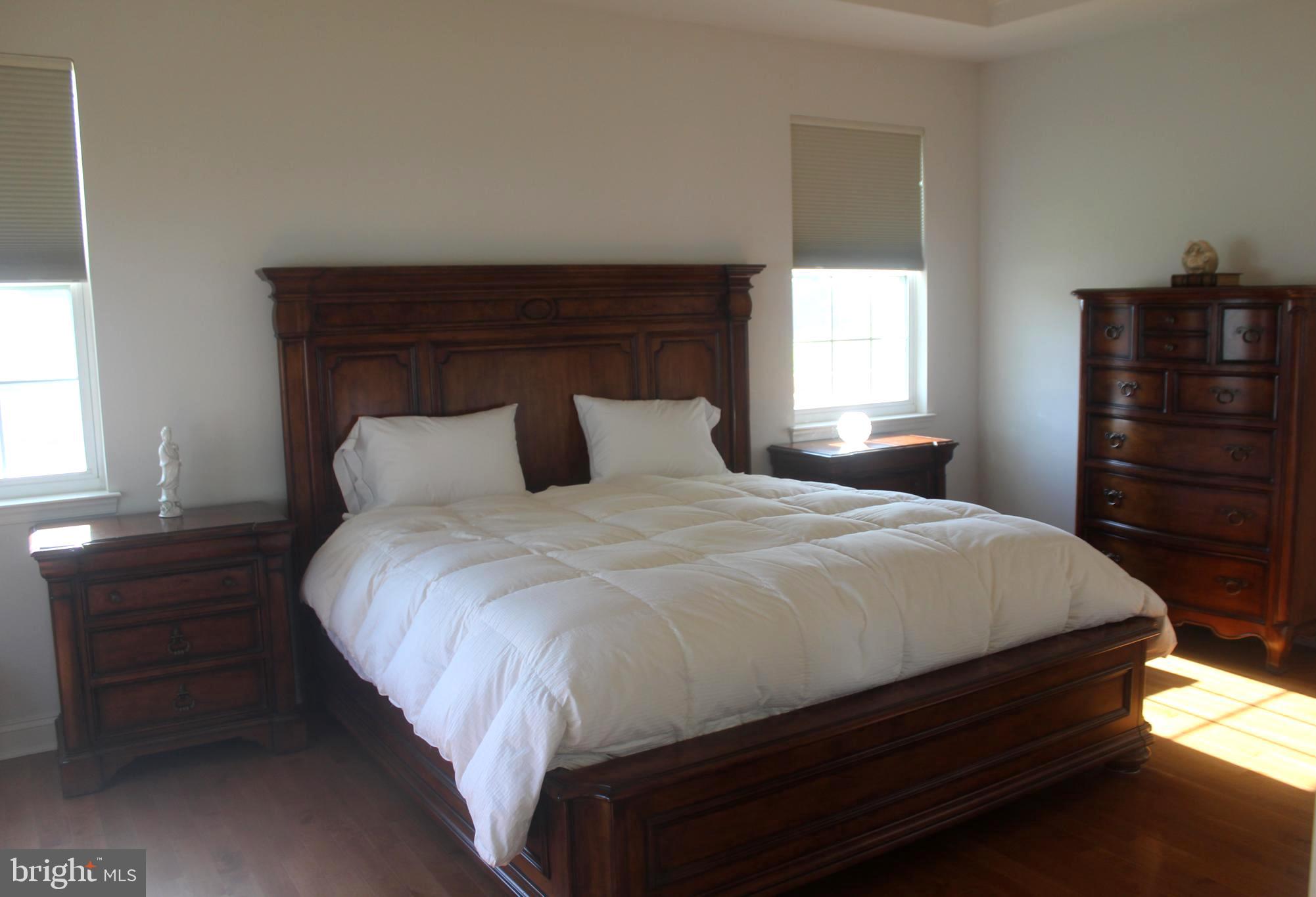 VILLAGES AT HILLVIEW - Residential