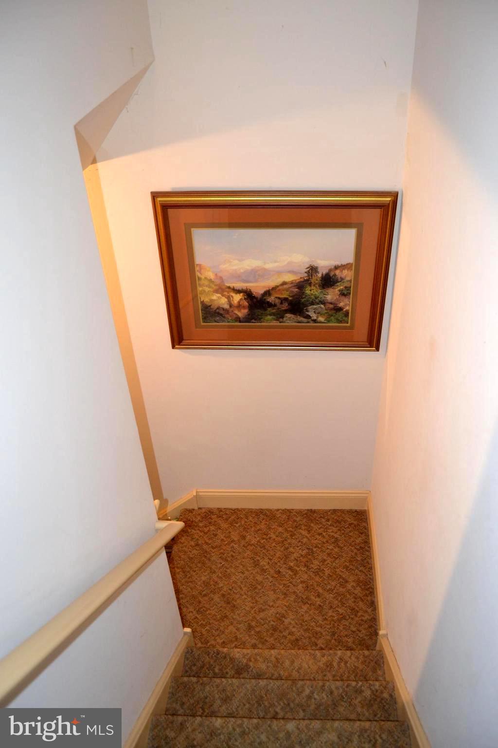 VILLAGES AT HILLVIEW - Residential