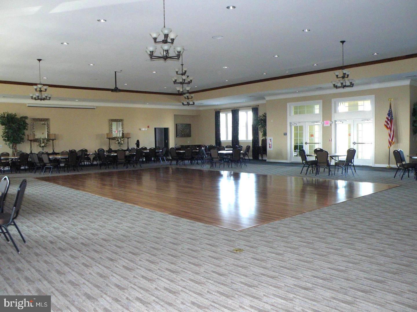 VILLAGES AT HILLVIEW - Residential