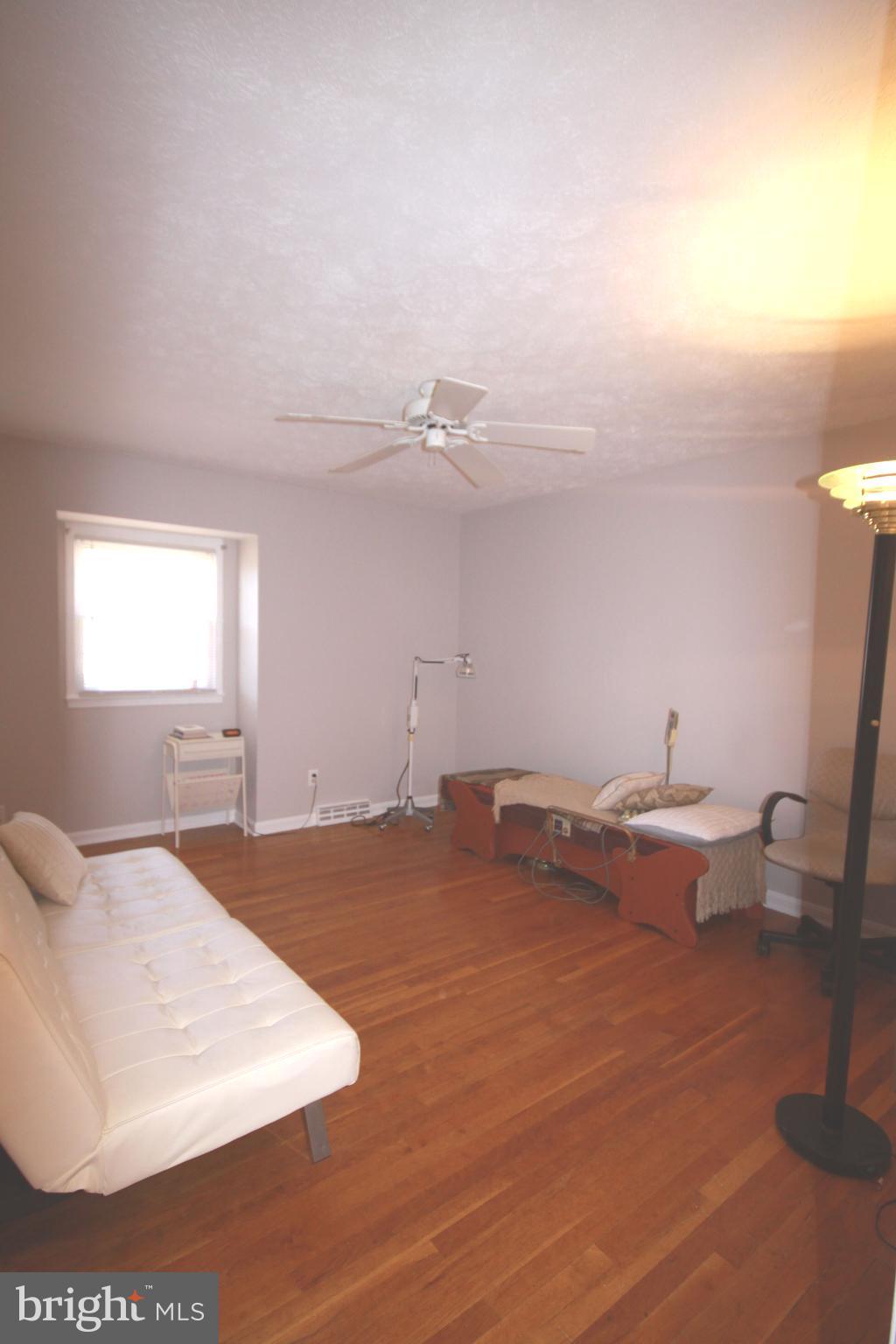 TANTALLON SQUARE - Residential