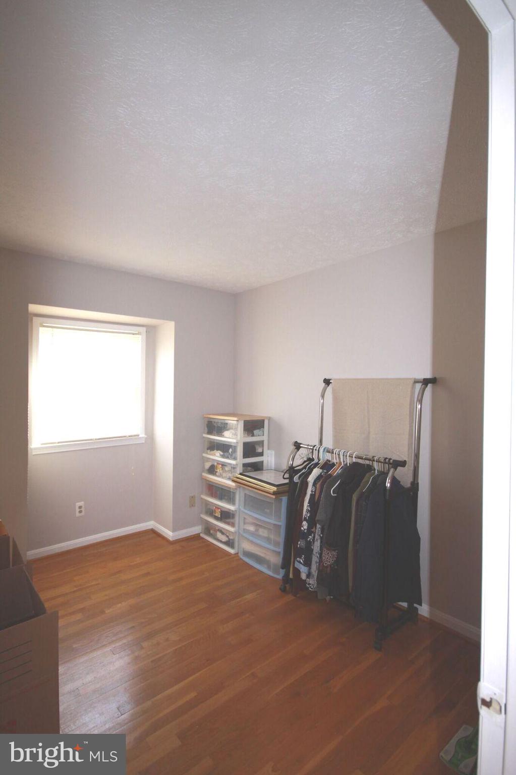 TANTALLON SQUARE - Residential