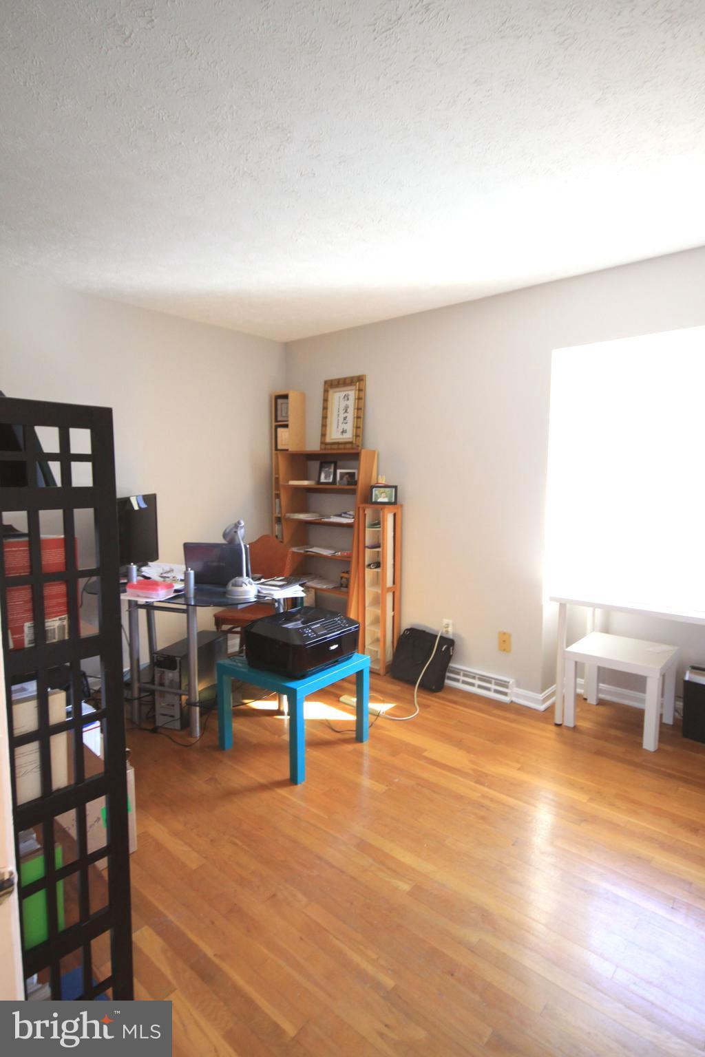 TANTALLON SQUARE - Residential