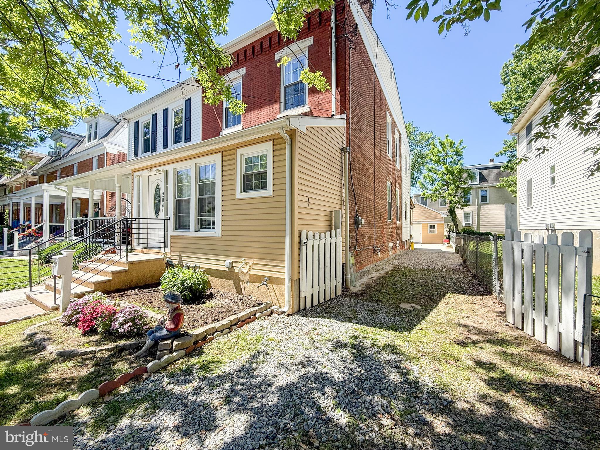 SHARON HILL - Residential