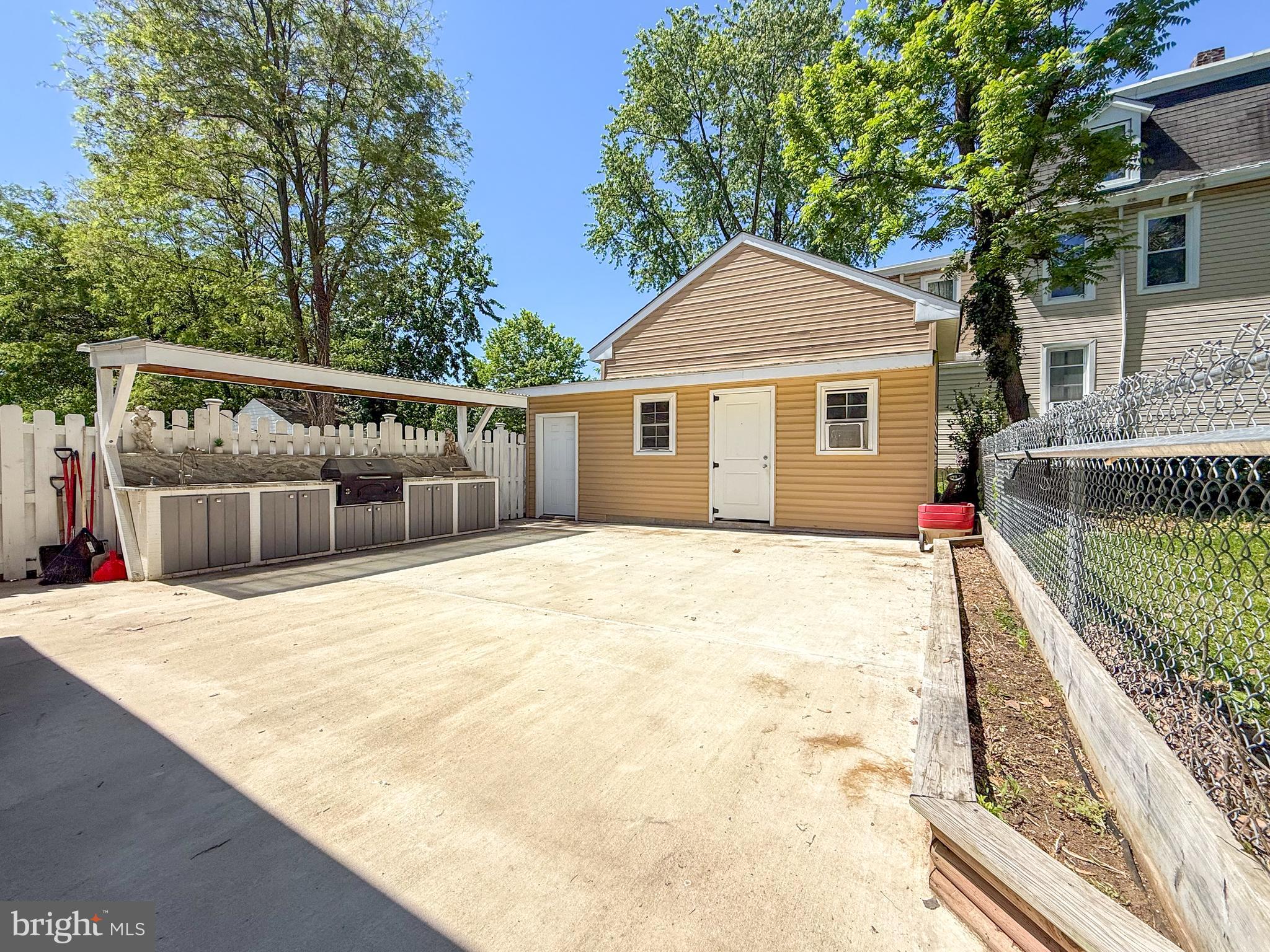 SHARON HILL - Residential