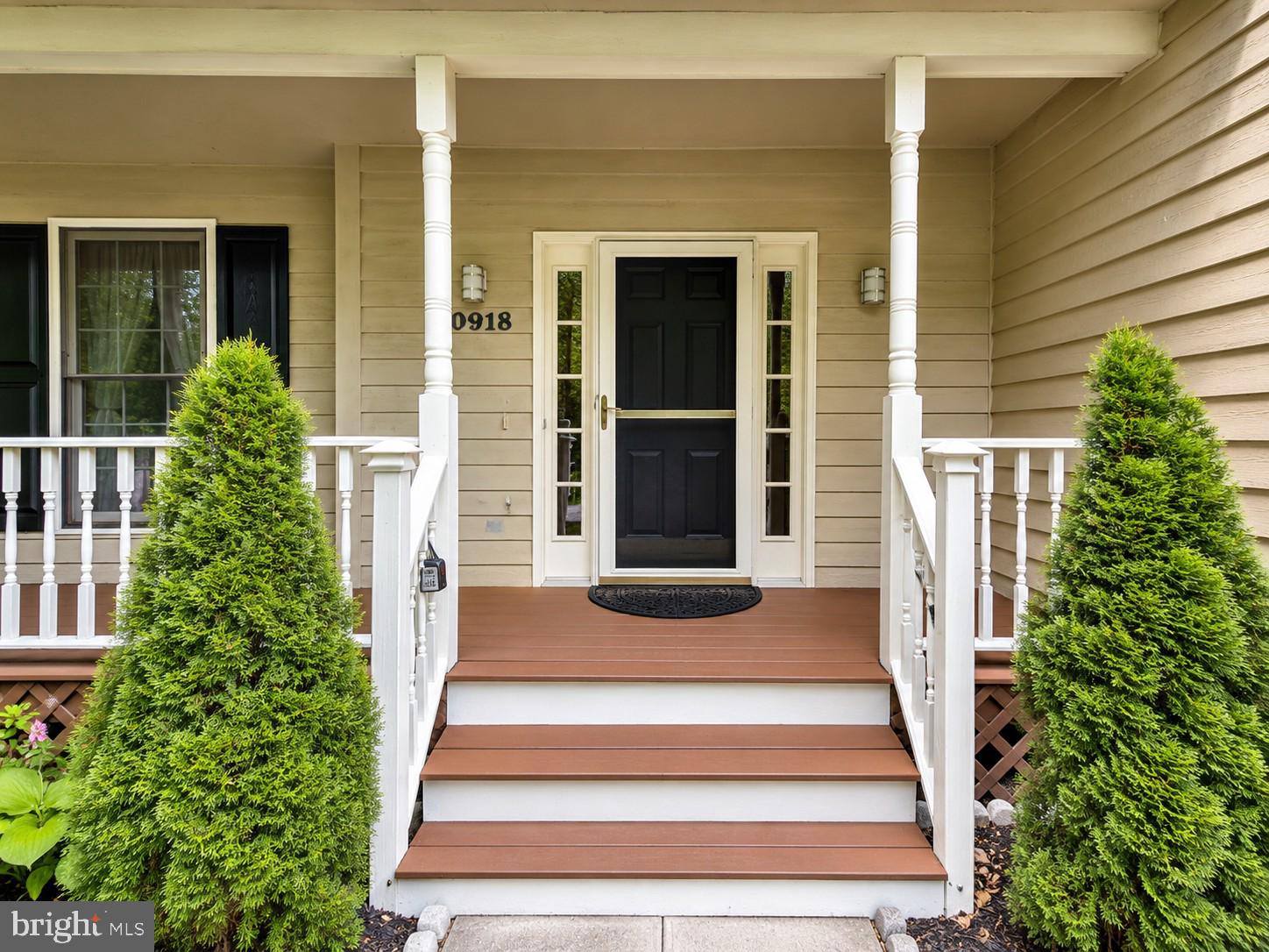 10918 OAKCREST CIRCLE
