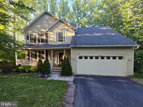 Photo of 10918 Oakcrest Circle, NEW MARKET, MD 21774 (MLS # MDFR2083316)