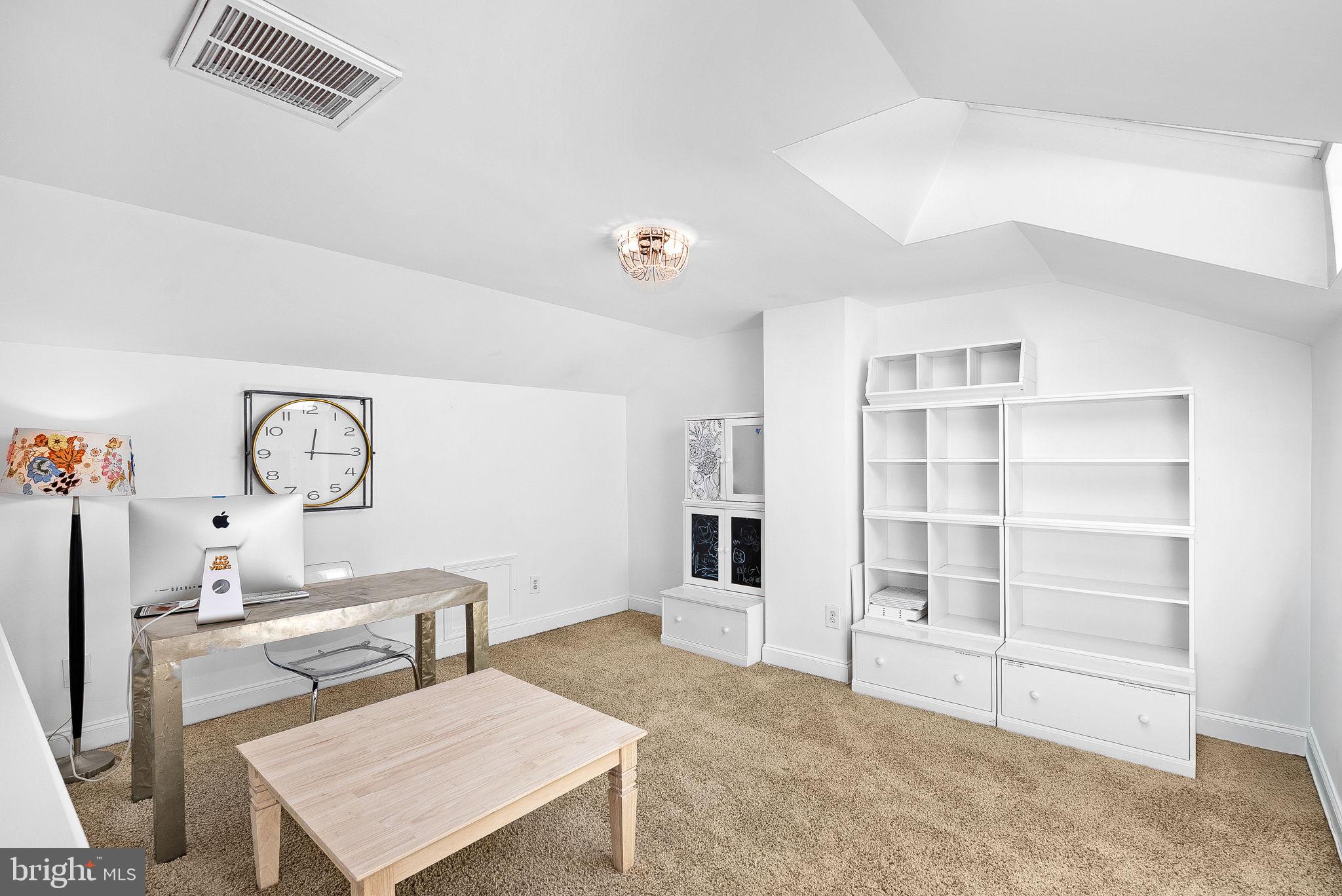 BELMONT COUNTRY CLUB - Residential