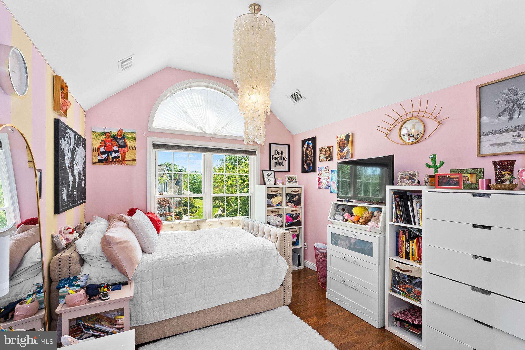 BELMONT COUNTRY CLUB - Residential