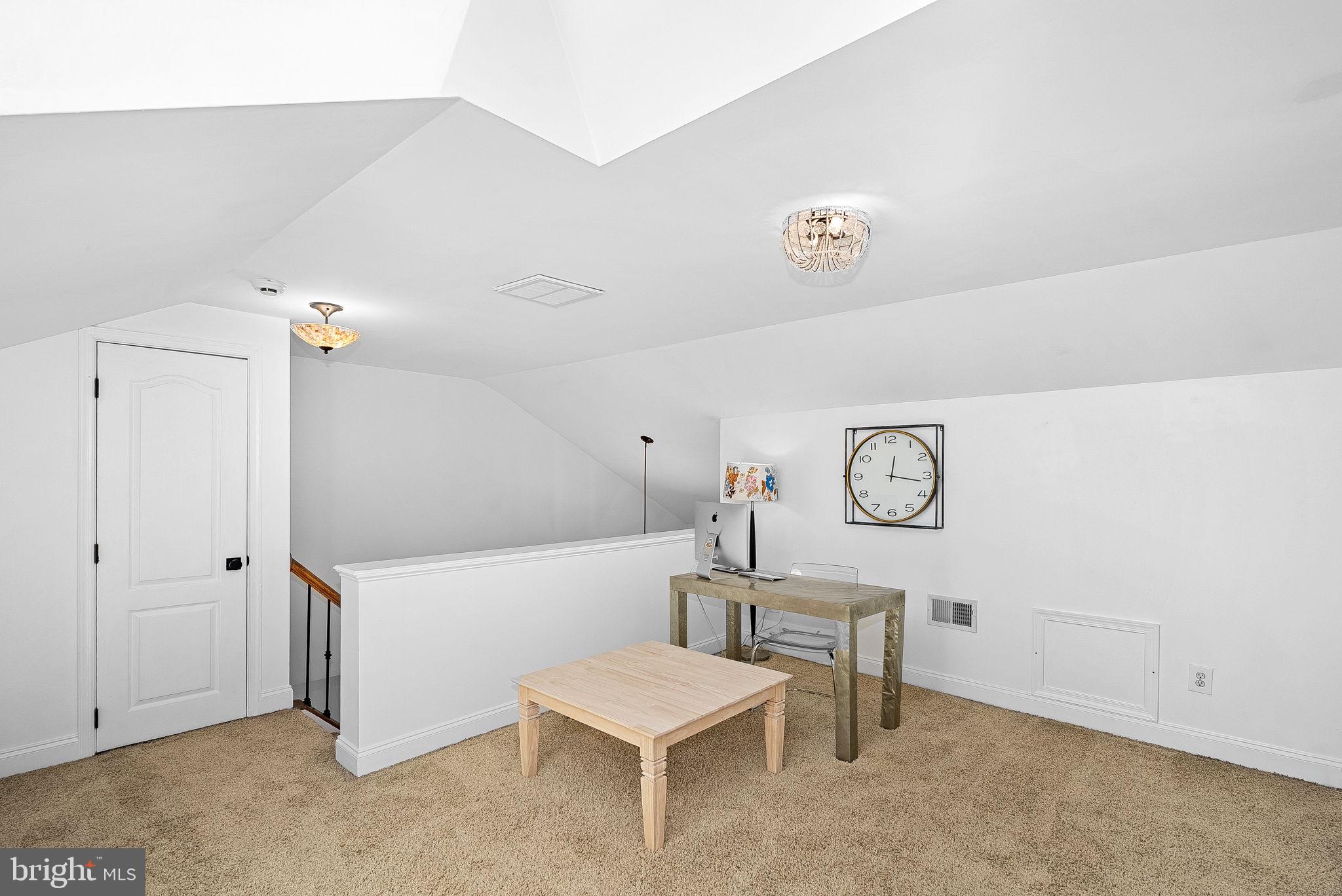 BELMONT COUNTRY CLUB - Residential