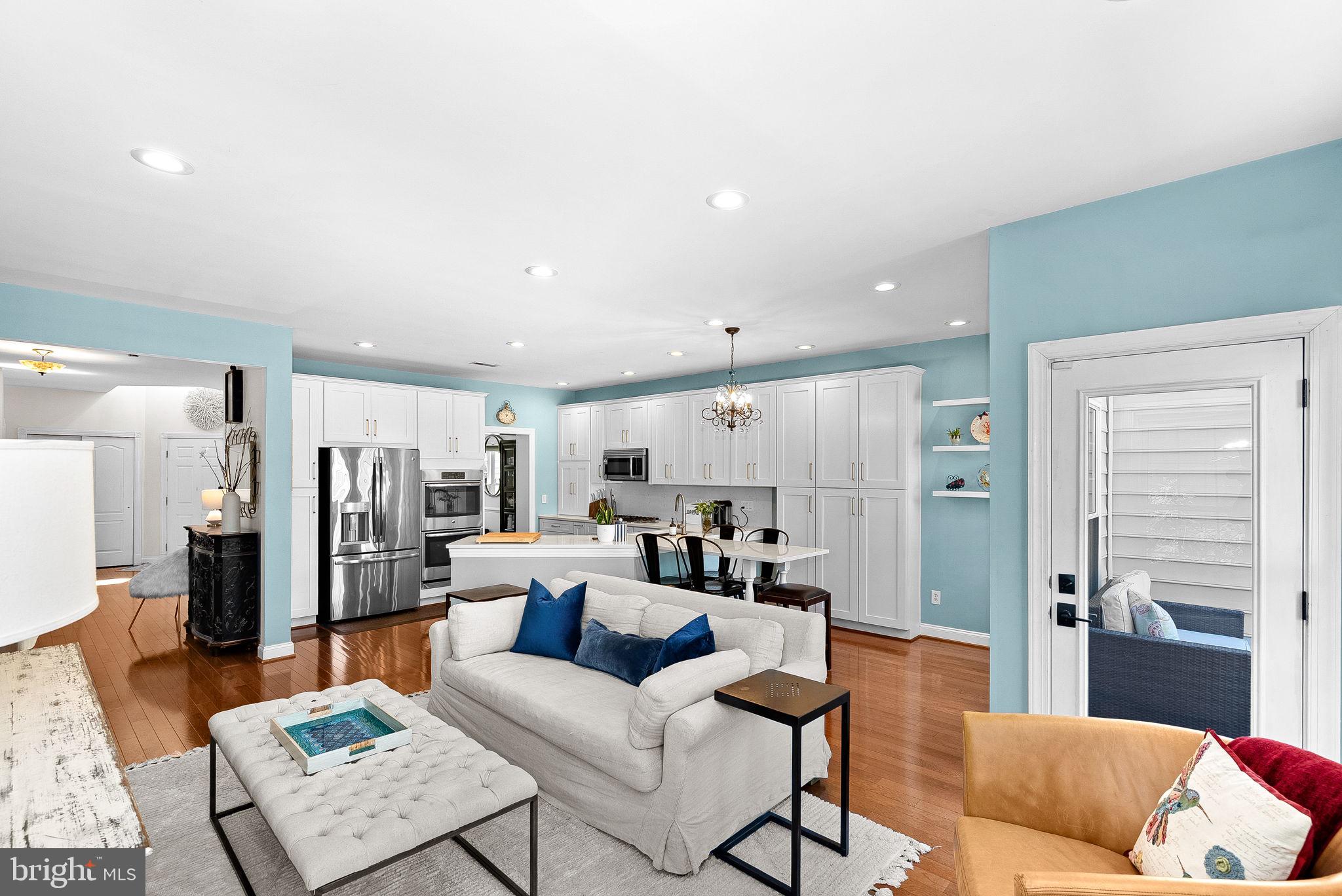 BELMONT COUNTRY CLUB - Residential