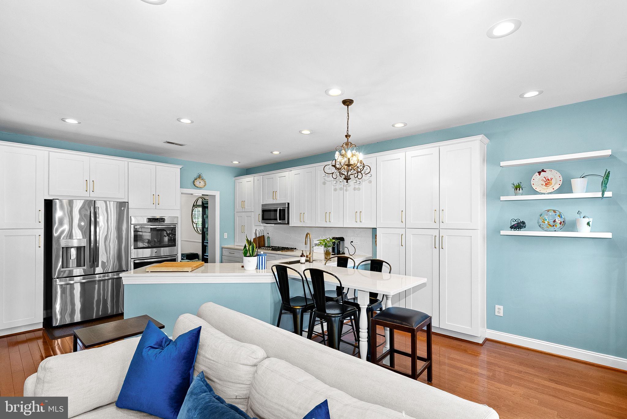 BELMONT COUNTRY CLUB - Residential