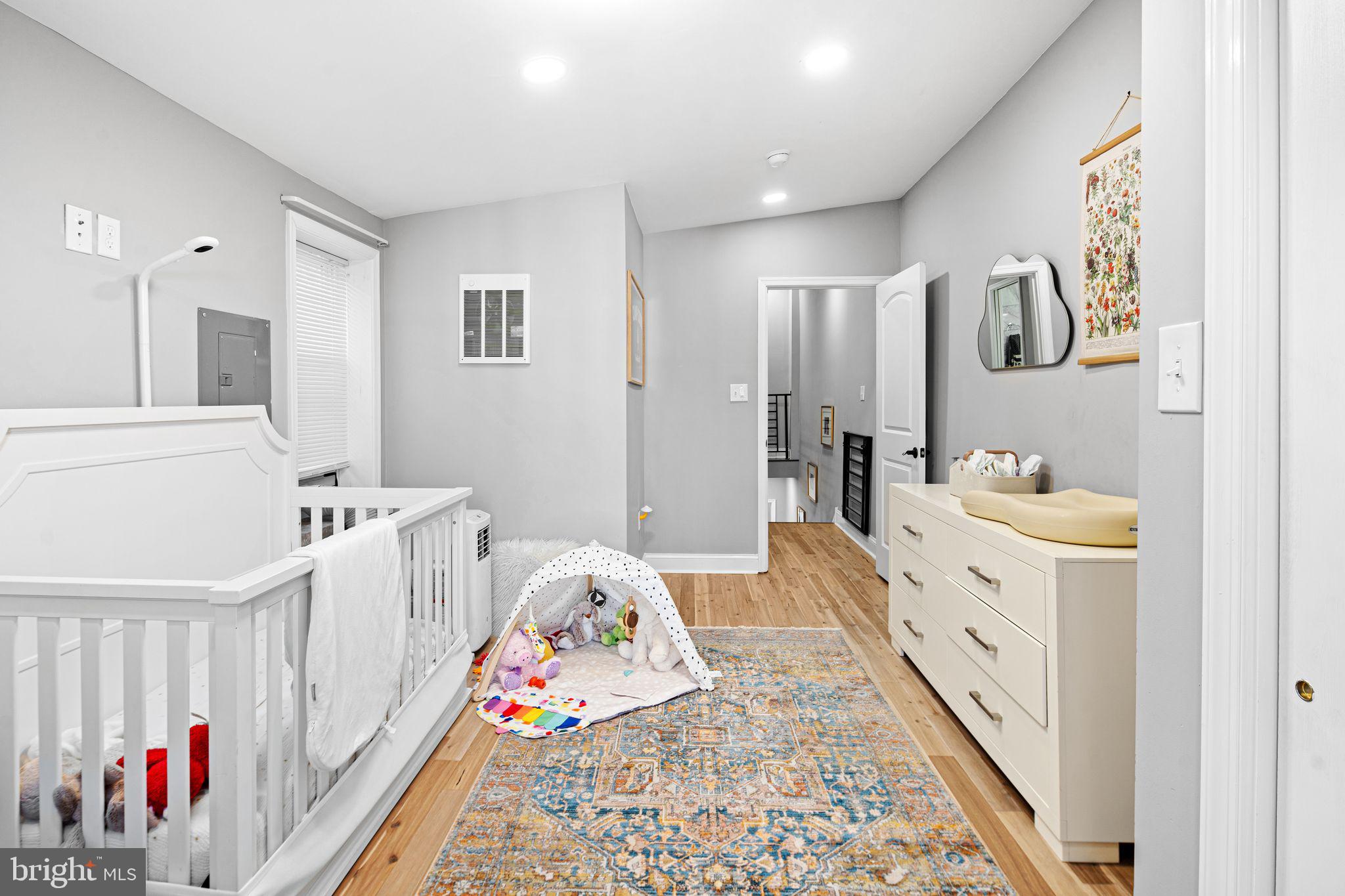 FAIRMOUNT - Residential