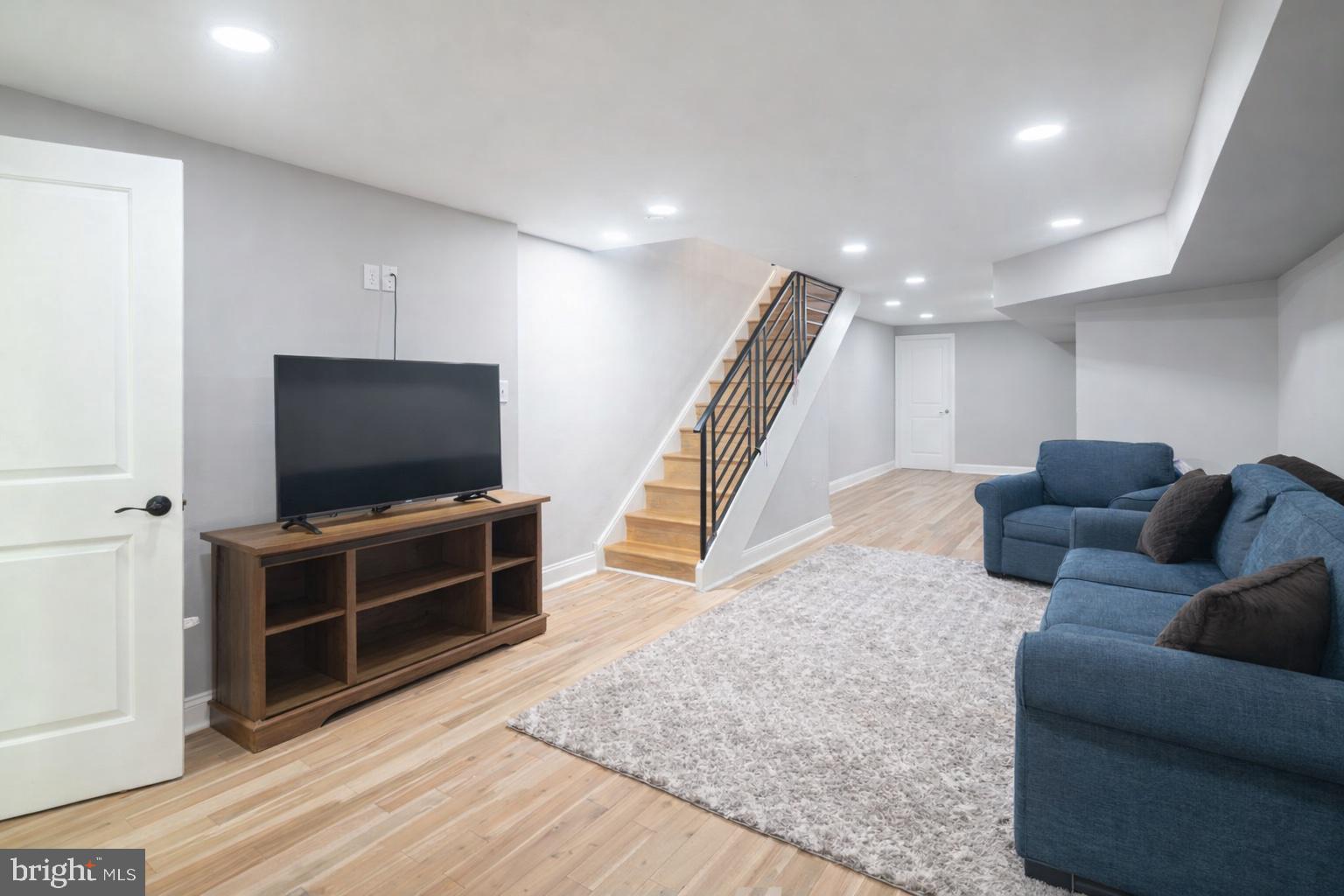 FAIRMOUNT - Residential