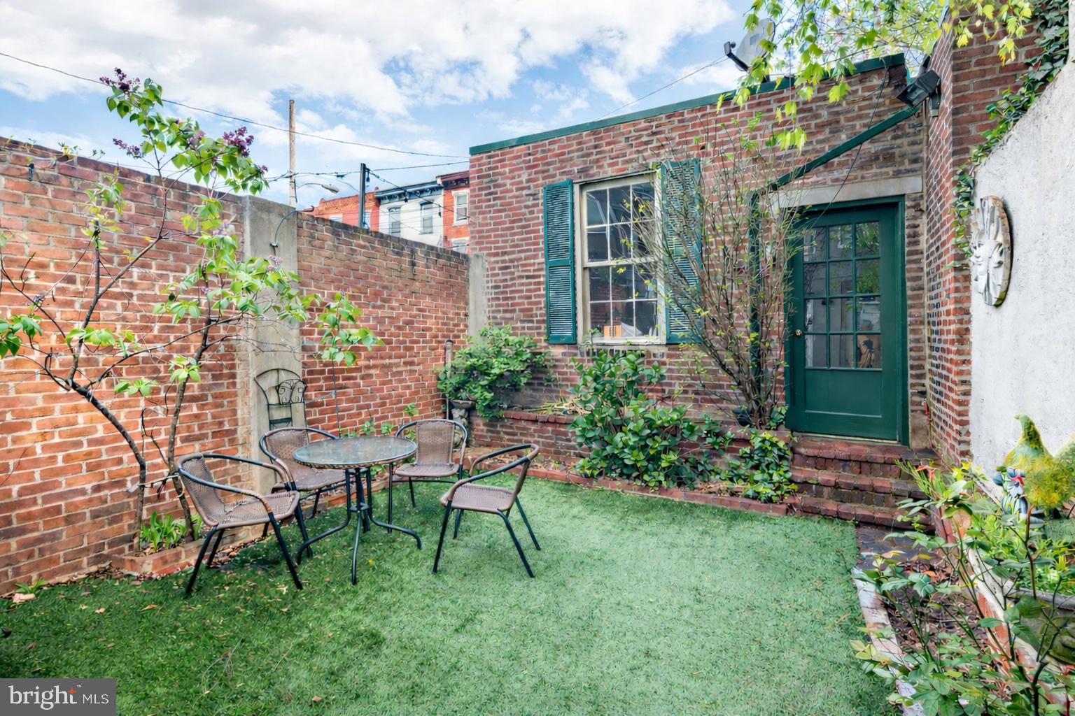 FAIRMOUNT - Residential