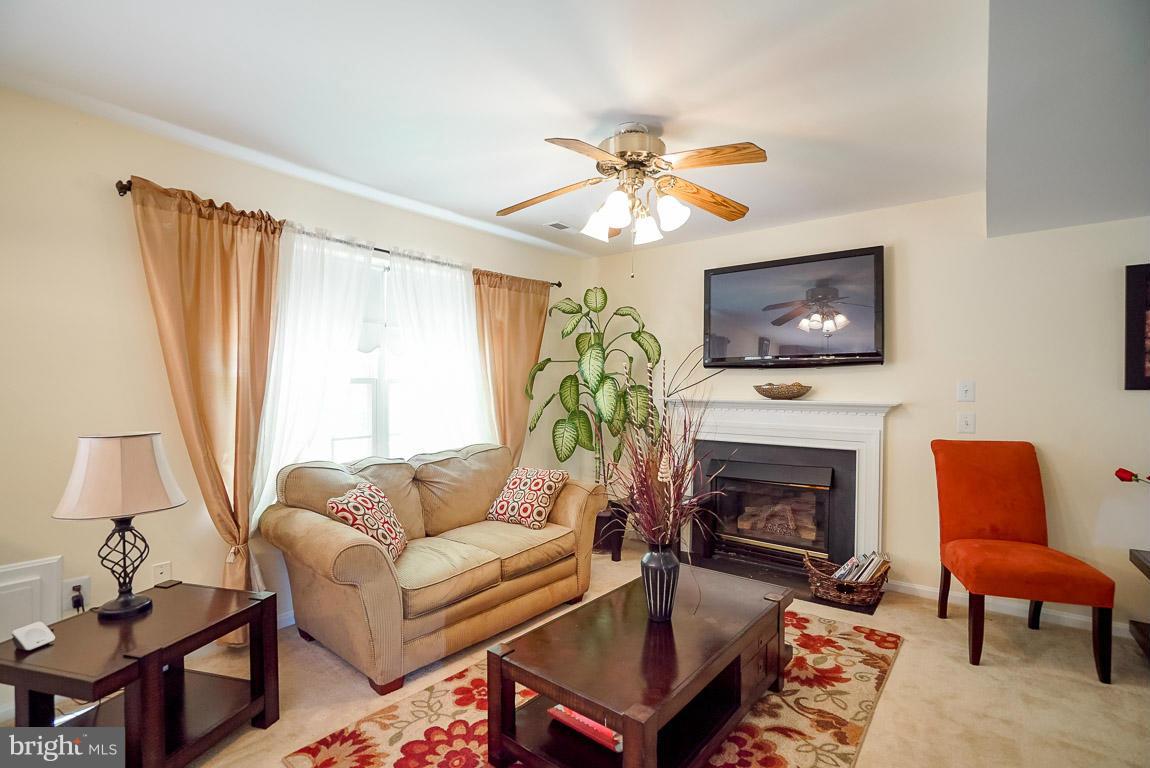 DALE CITY - Residential