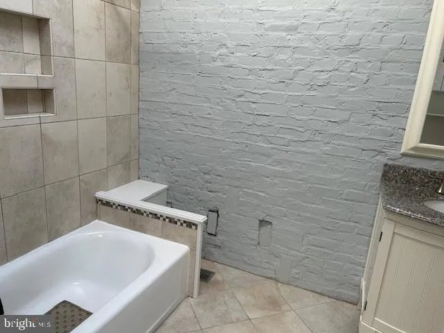 Wilmington, Delaware 19806, United States, 2 Bedrooms Bedrooms, ,2 BathroomsBathrooms,Residential,Pending,122840