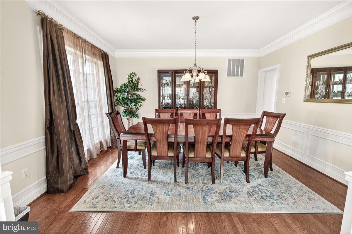 WHISPERING CREEK - Residential
