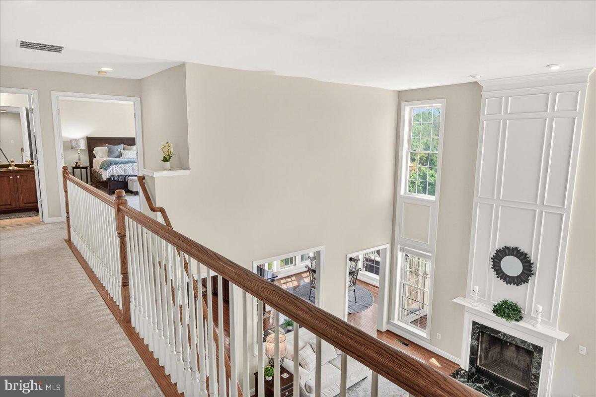WHISPERING CREEK - Residential