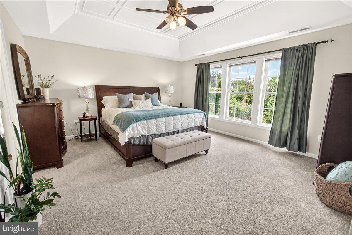 WHISPERING CREEK - Residential