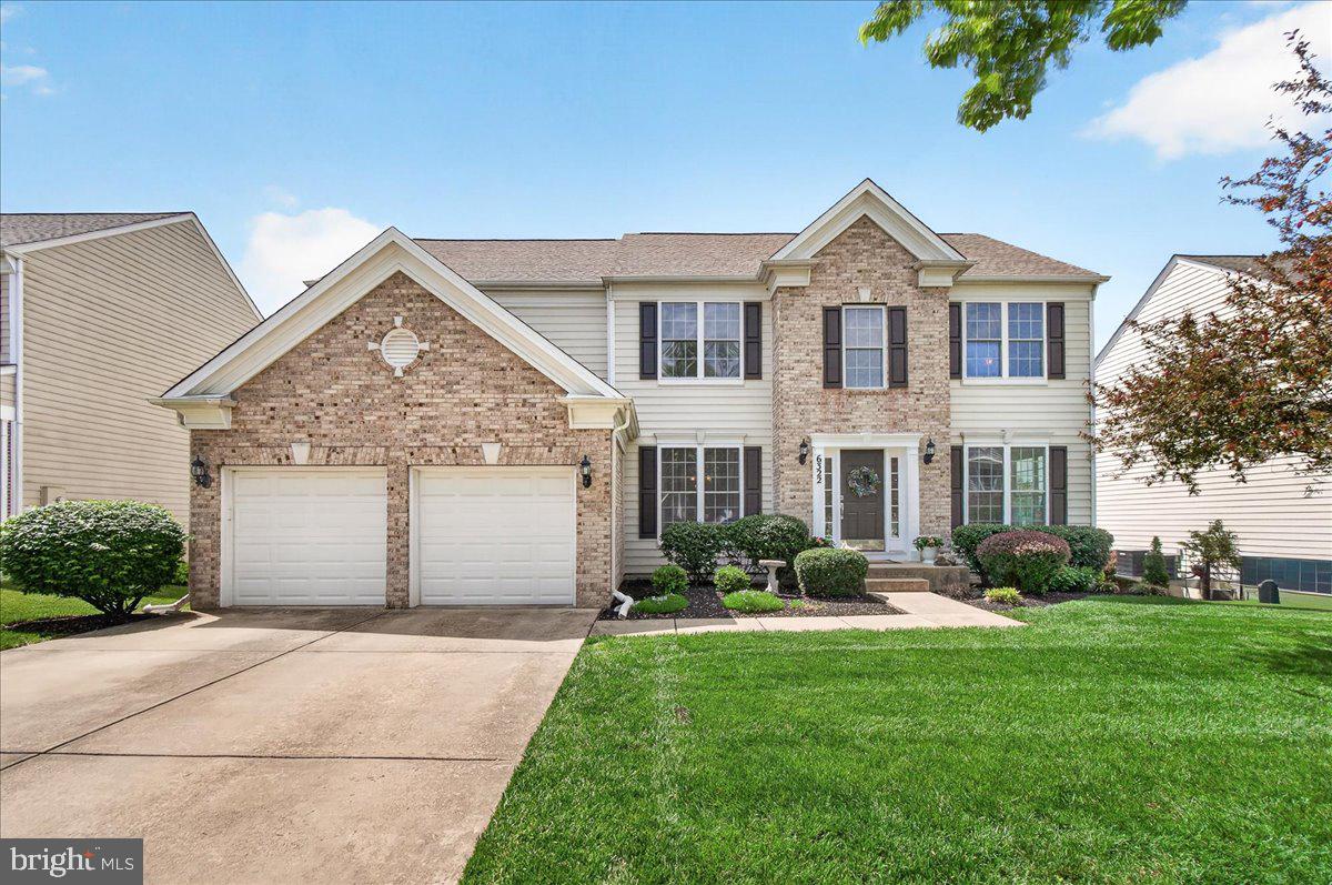WHISPERING CREEK - Residential