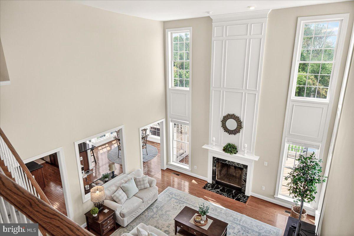 WHISPERING CREEK - Residential