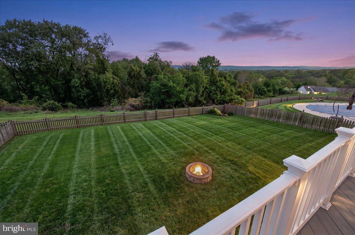 WHISPERING CREEK - Residential