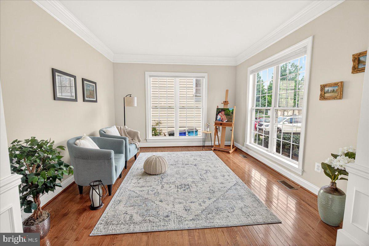WHISPERING CREEK - Residential