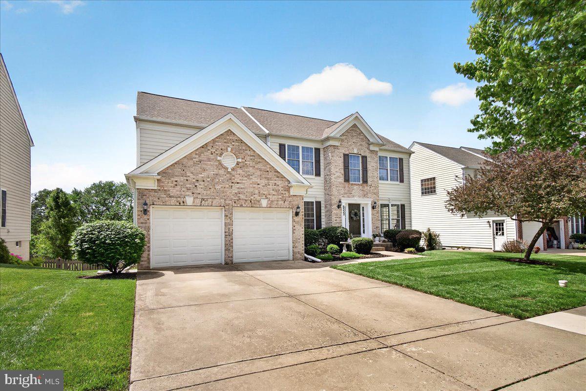 WHISPERING CREEK - Residential