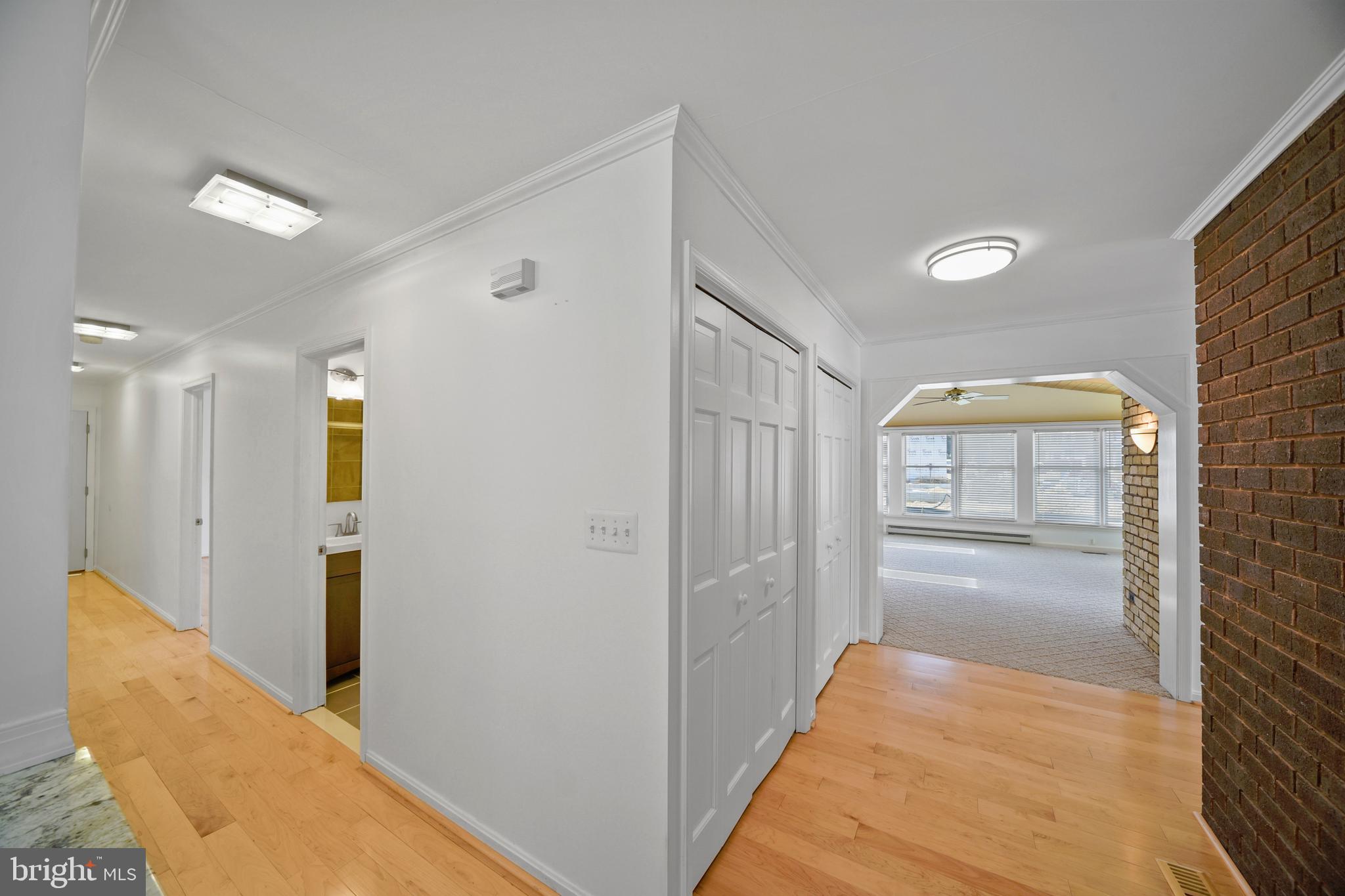 ROBERTS CROSSING - Residential