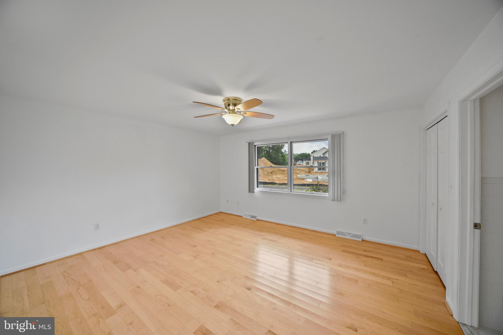 ROBERTS CROSSING - Residential