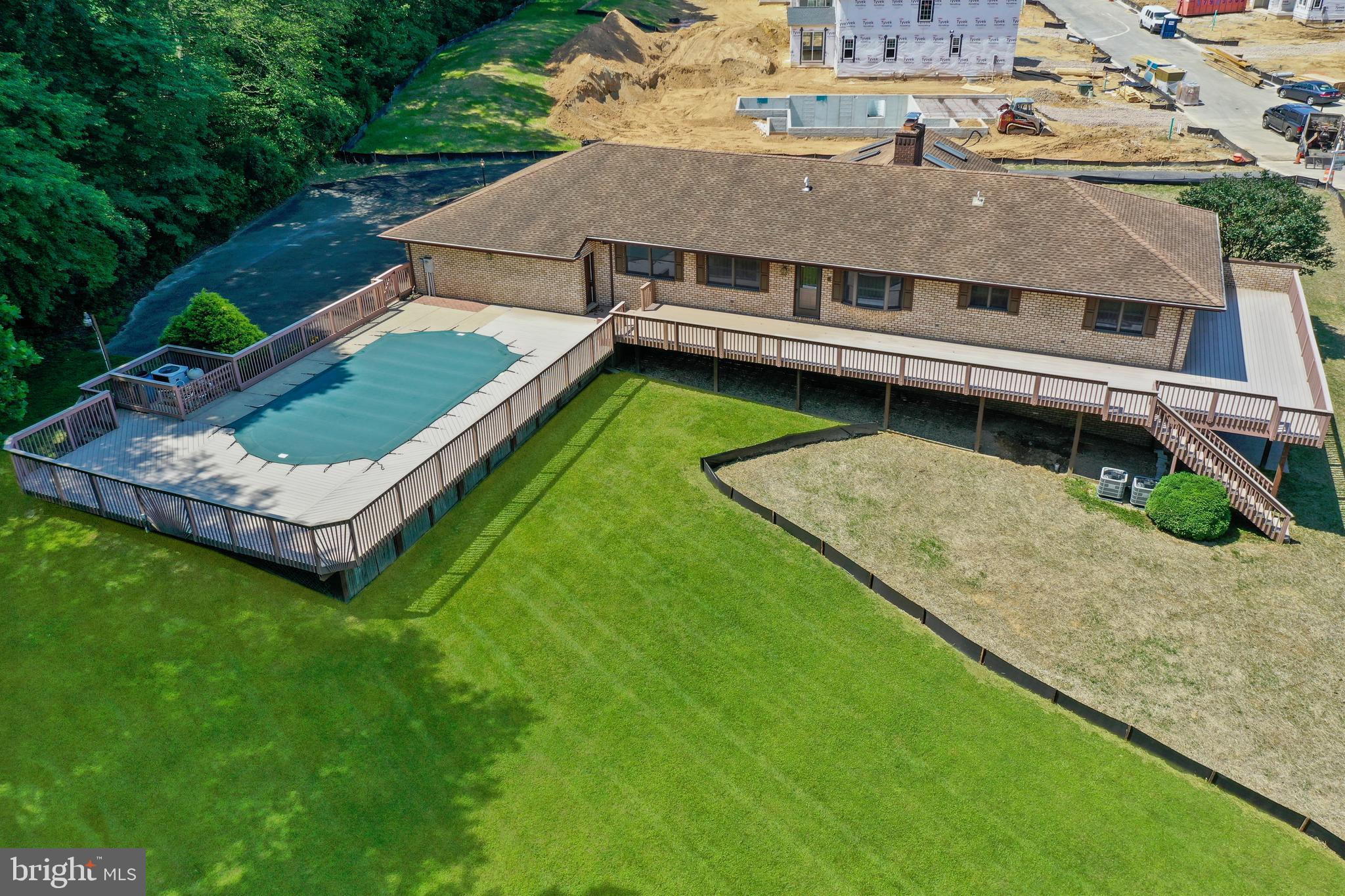 ROBERTS CROSSING - Residential