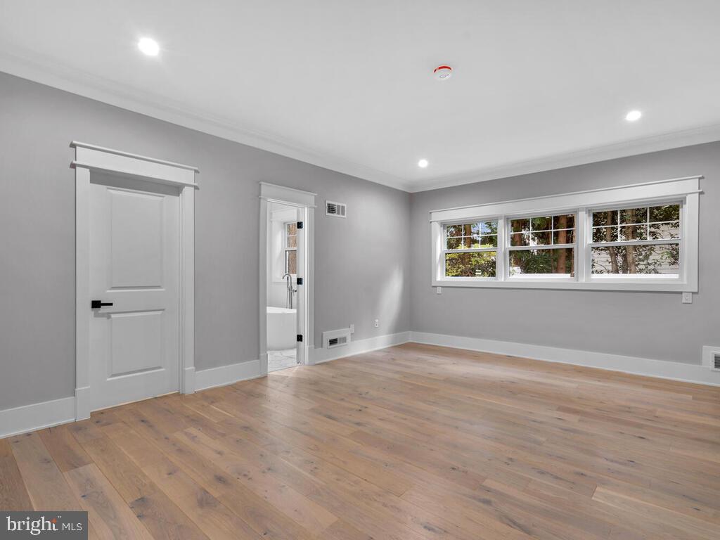 CHEVY CHASE - Residential