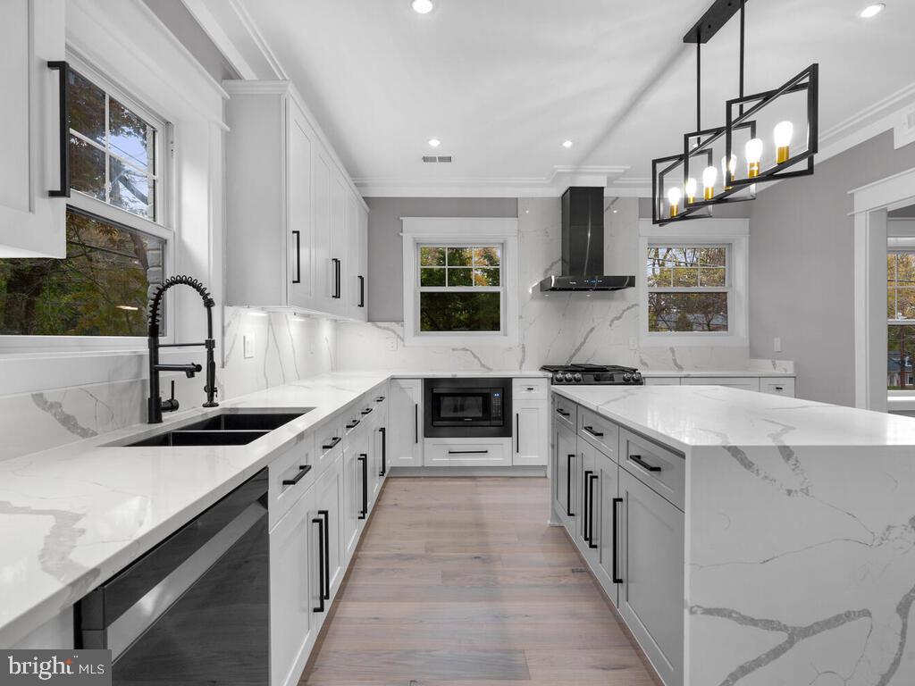 CHEVY CHASE - Residential