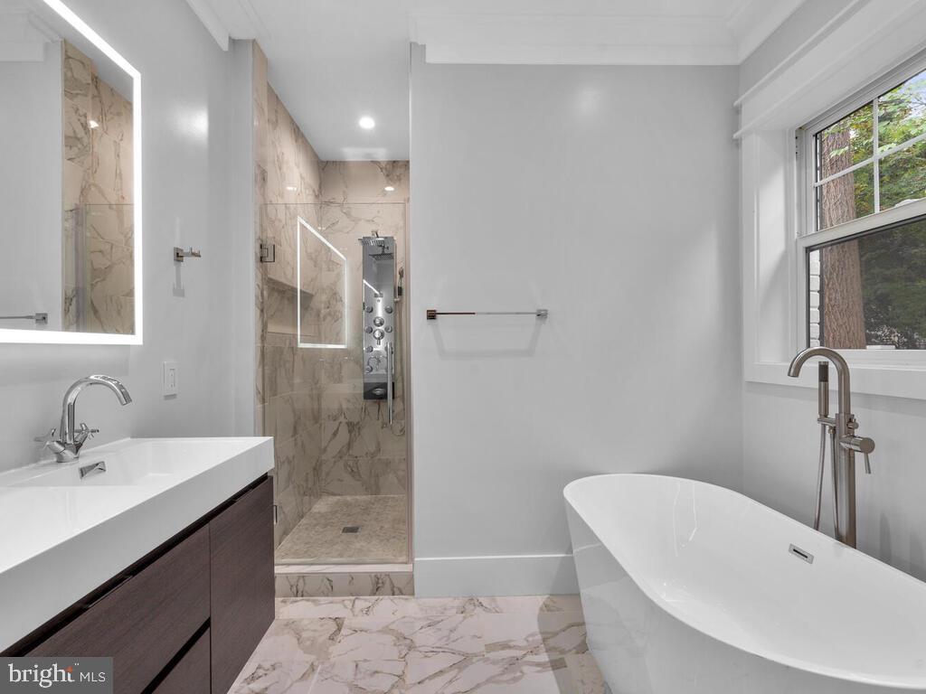 CHEVY CHASE - Residential