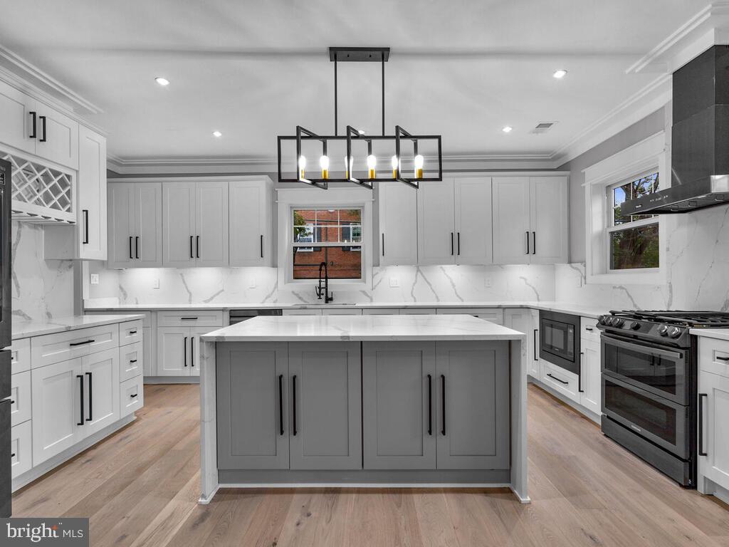 CHEVY CHASE - Residential