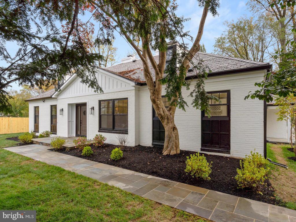 CHEVY CHASE - Residential