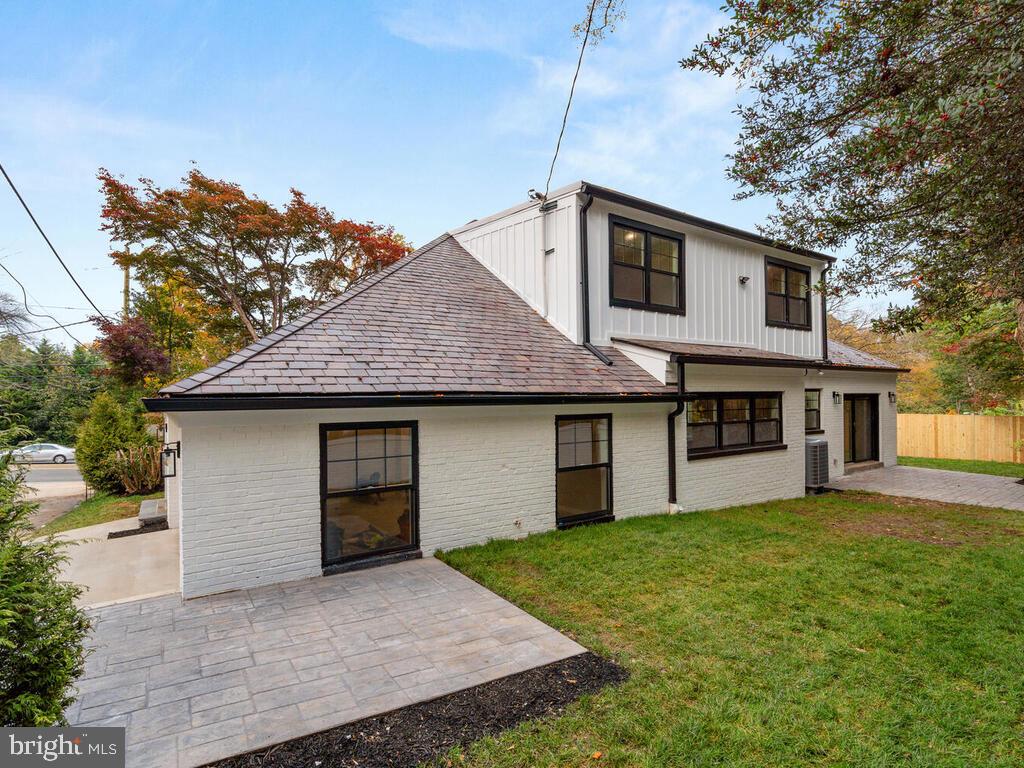 CHEVY CHASE - Residential