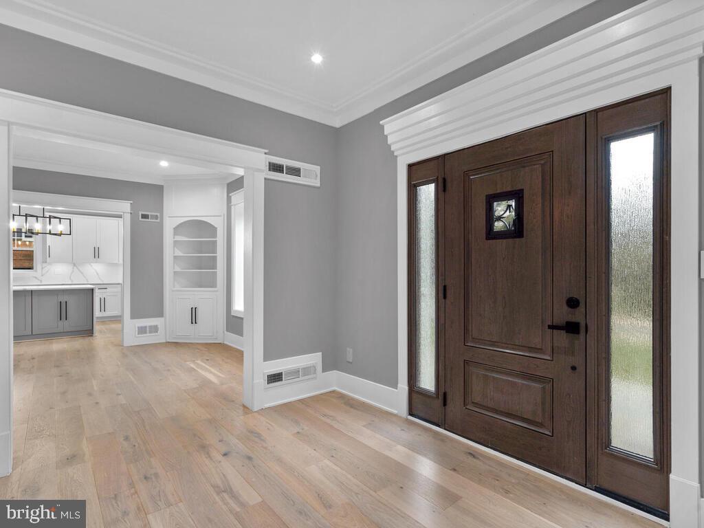 CHEVY CHASE - Residential