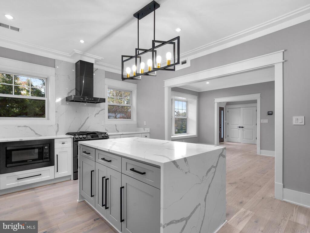 CHEVY CHASE - Residential