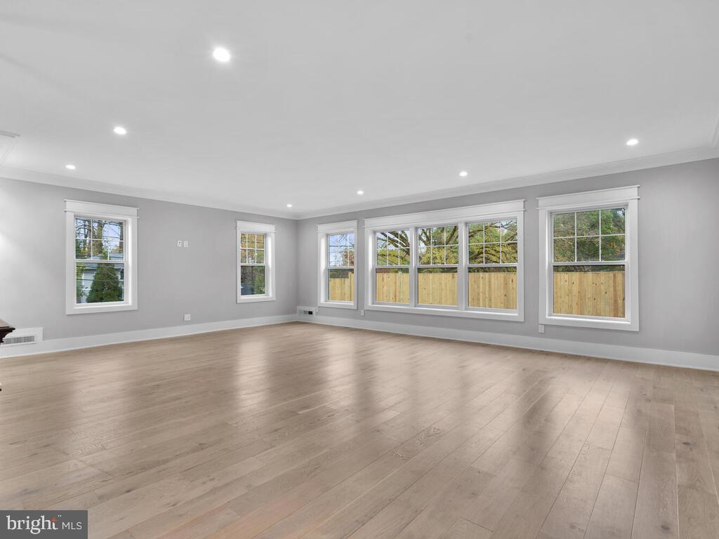 CHEVY CHASE - Residential