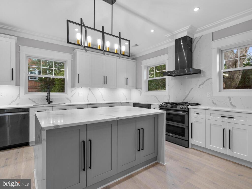 CHEVY CHASE - Residential