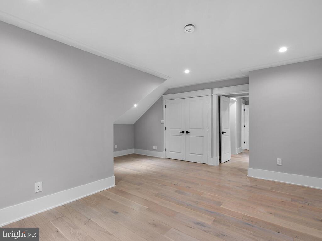 CHEVY CHASE - Residential